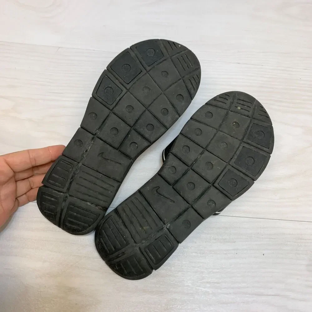 Nike Comfort Slides Sandals Flip Flops‎ Women's Size 7 Black #360383-011 Padded